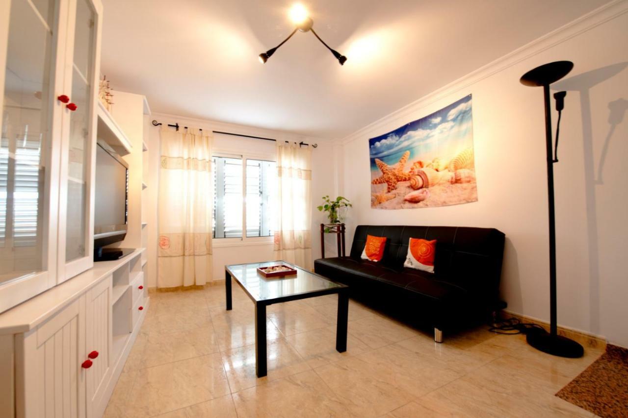 Apartamento "La Casa De La Playa" Con Wifi Y 3 Dormitorios アリナガ エクステリア 写真