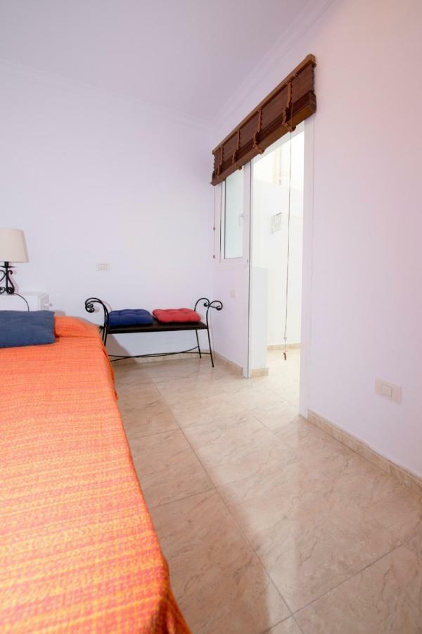 Apartamento "La Casa De La Playa" Con Wifi Y 3 Dormitorios アリナガ エクステリア 写真