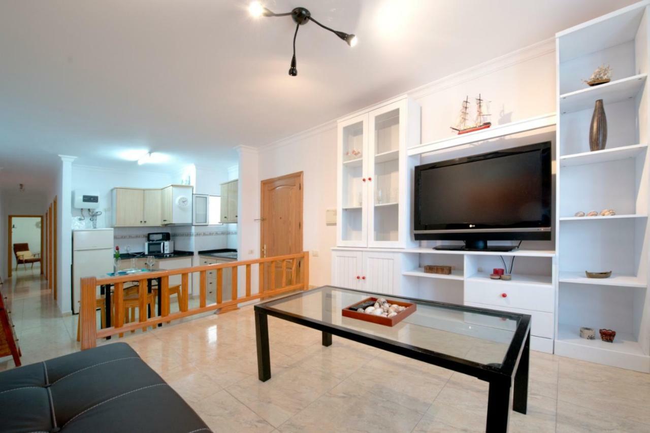 Apartamento "La Casa De La Playa" Con Wifi Y 3 Dormitorios アリナガ エクステリア 写真