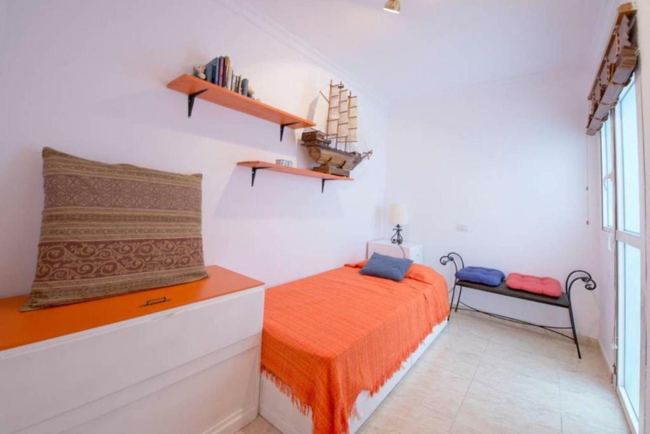 Apartamento "La Casa De La Playa" Con Wifi Y 3 Dormitorios アリナガ エクステリア 写真